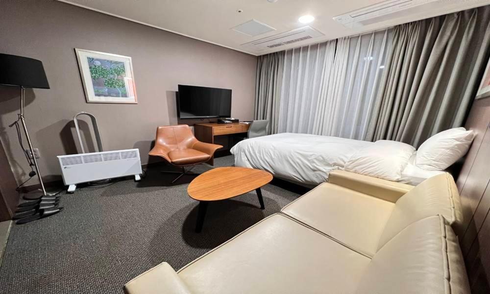 Raonstay In Perla Hotel Jinju Luaran gambar
